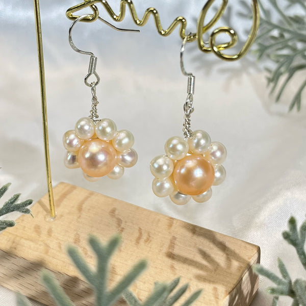 Handmade pearls Daisy earrings - pearlsclam